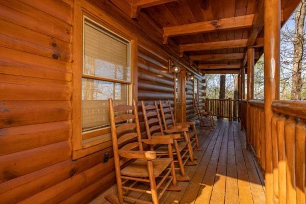 Views, Game Room And Hot Tub Bearway To Heaven セバービル エクステリア 写真